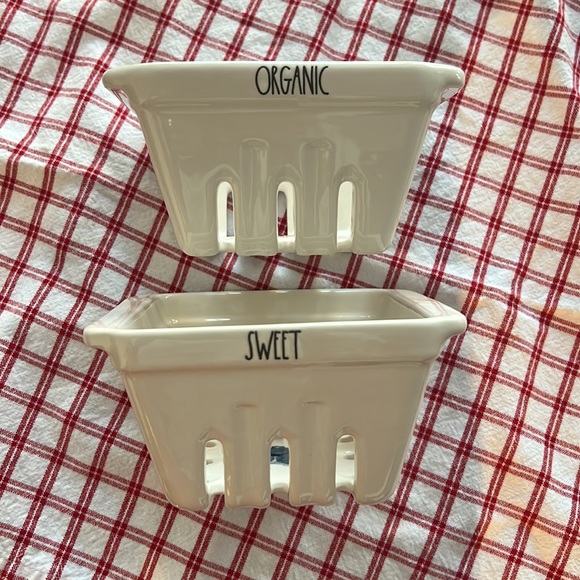 Rae Dunn Fruit Basket - Picture 2 of 6